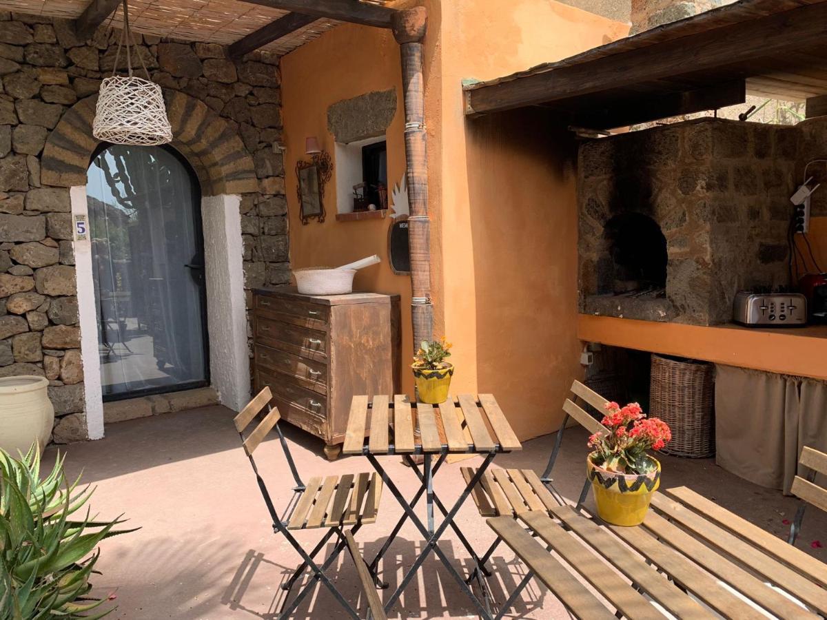 Cactus B&B Le Casette Di Marilena Pantelleria Ngoại thất bức ảnh